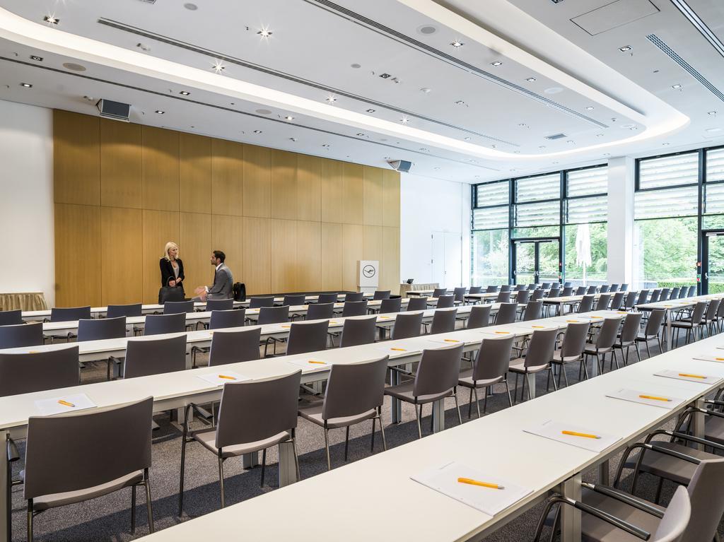 Lufthansa Seeheim - More Than A Conference Hotel Exterior photo