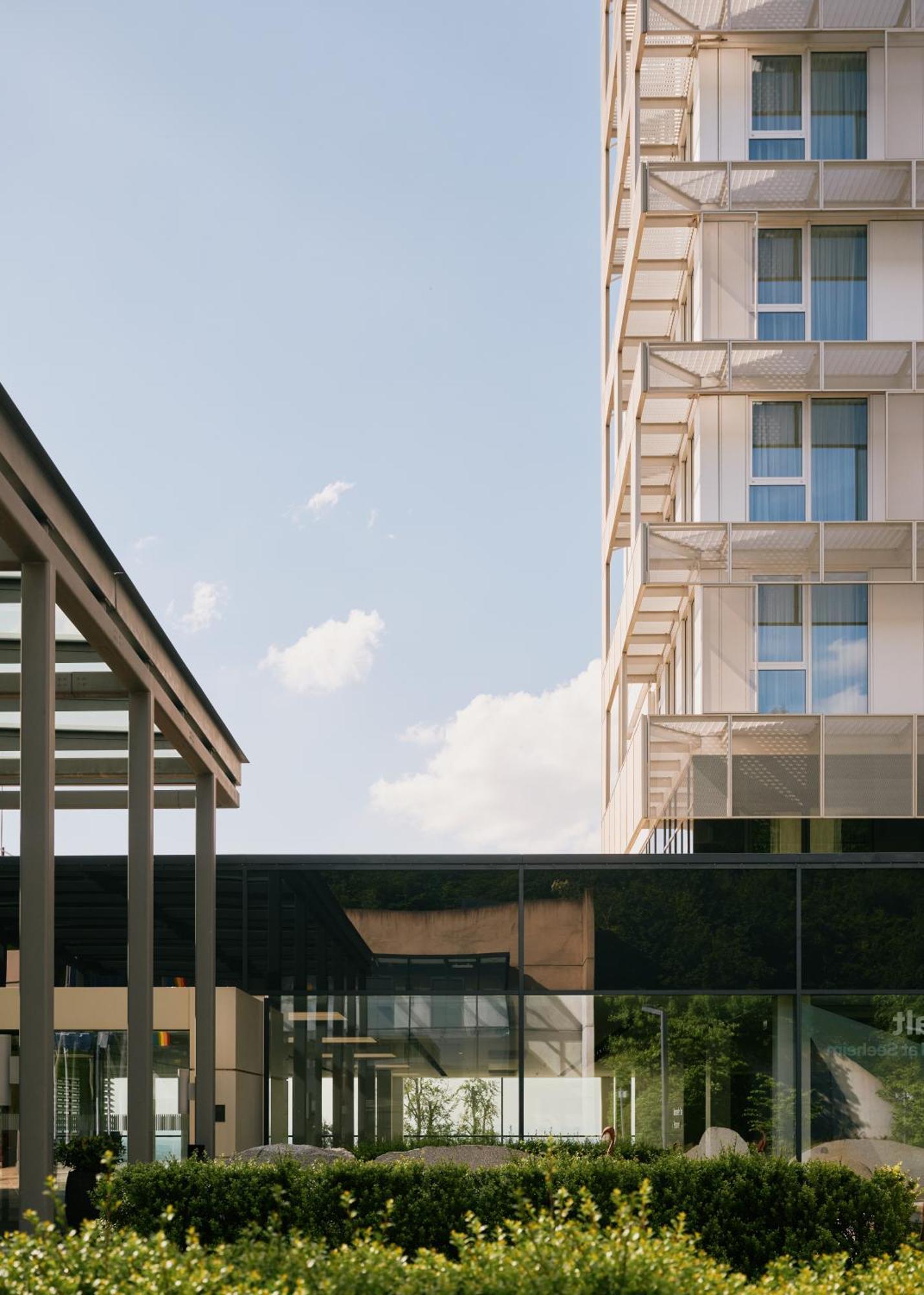 Lufthansa Seeheim - More Than A Conference Hotel Exterior photo