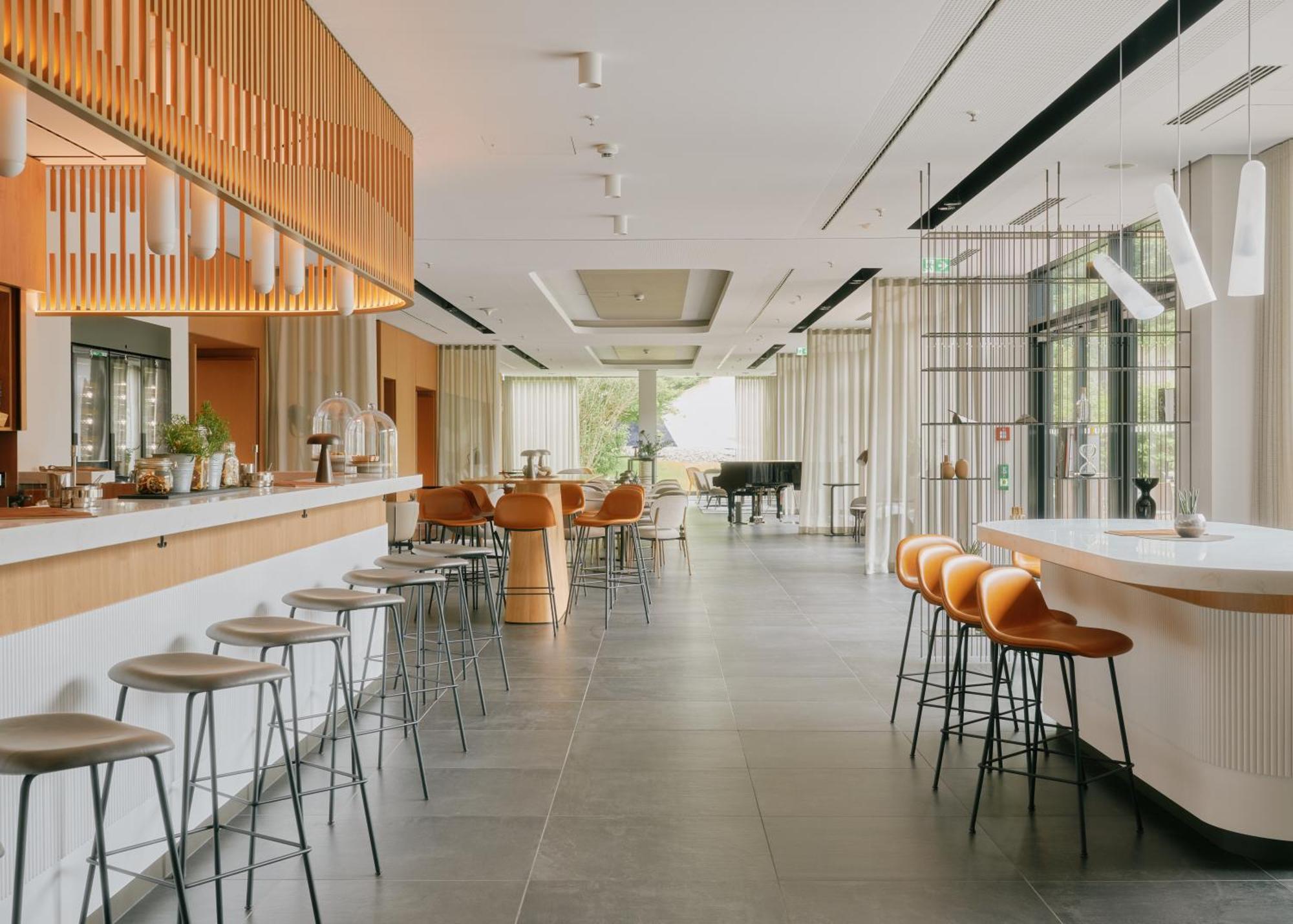 Lufthansa Seeheim - More Than A Conference Hotel Exterior photo